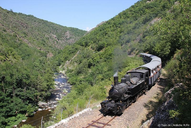 Gite Le Rocher Du Chateau De Retourtour Ламастр Екстериор снимка