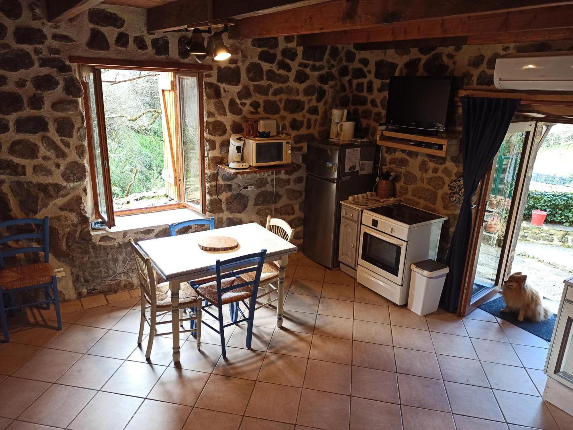 Gite Le Rocher Du Chateau De Retourtour Ламастр Екстериор снимка