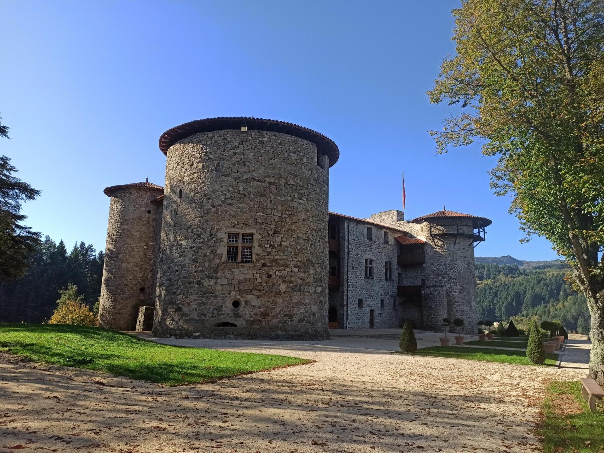 Gite Le Rocher Du Chateau De Retourtour Ламастр Екстериор снимка